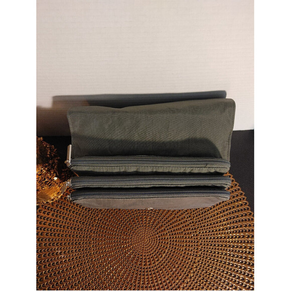 Baggallini Crossbody - Picture 6 of 8